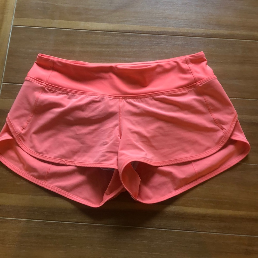 coral color lulu lemon low rise shorts size 4 it is missing tags!